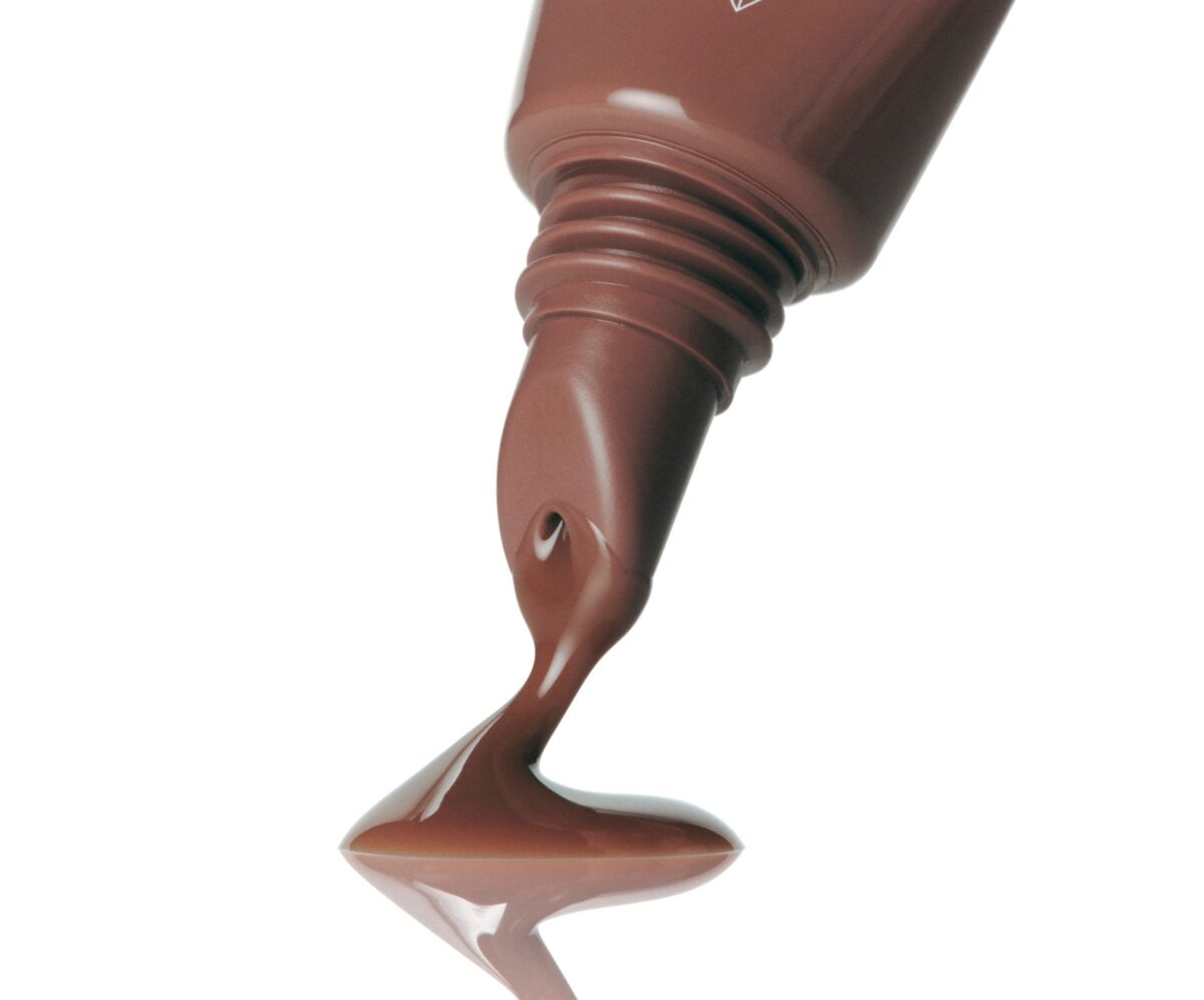 macadamia-butter-hero2-desktop_2480x_7c46bf4d-5a03-4c73-abbd-55bdeec57980 RHODE PEPTIDE LIP TINT - macadamia butter