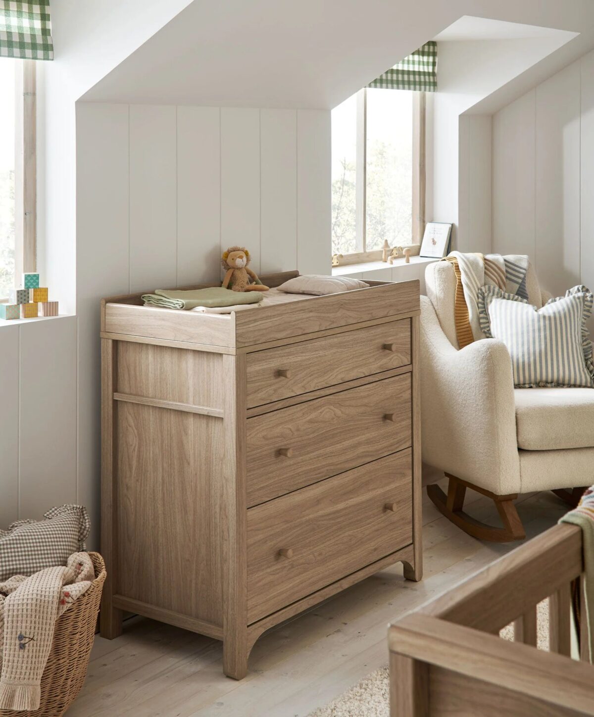 mamas-papas-dressers-changers-barton-dresser-changer-natural-oak-1180867338_1024x1024_2x_b26a7aca-0e6e-4d1b-8c6a-8691993a037e Barton Dresser Changer - Oak